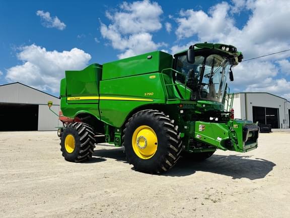 Image of John Deere S790 equipment image 4