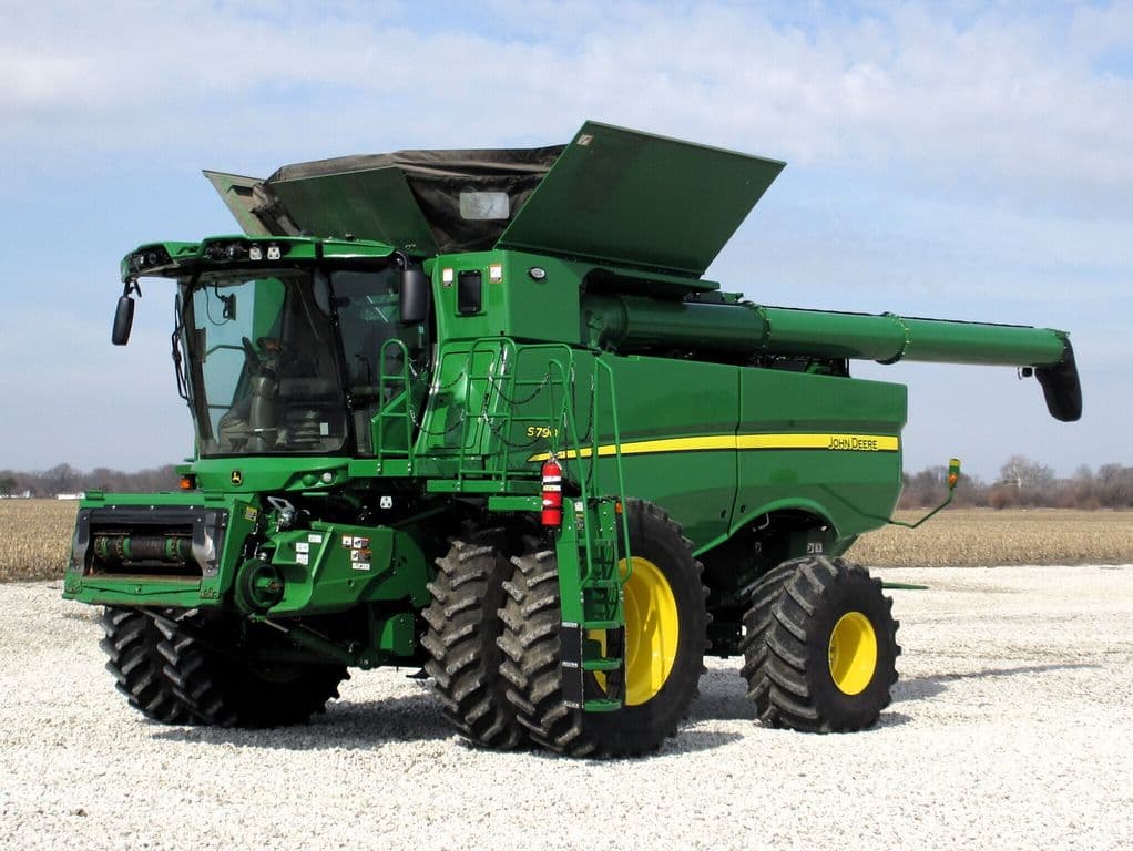 Image of John Deere S790 Primary image
