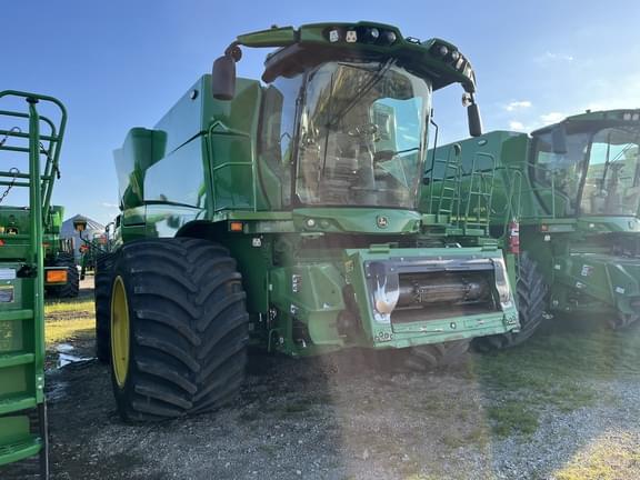 Image of John Deere S790 equipment image 2