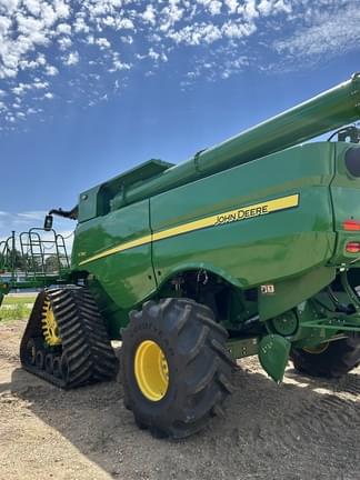 Image of John Deere S790 equipment image 3
