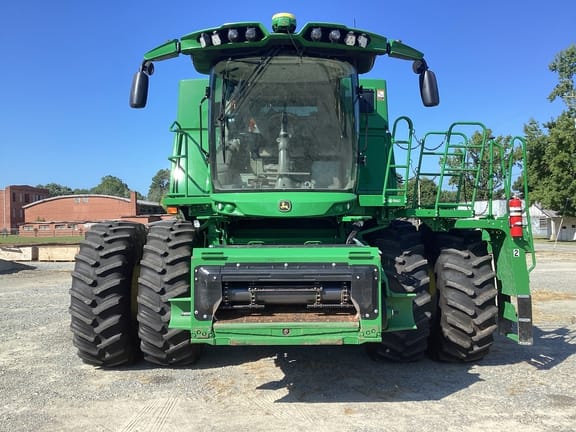2024 John Deere S790 Equipment Image0
