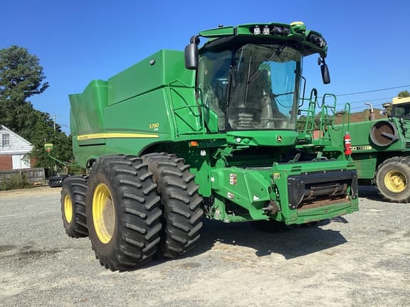 Image of John Deere S790 equipment image 2