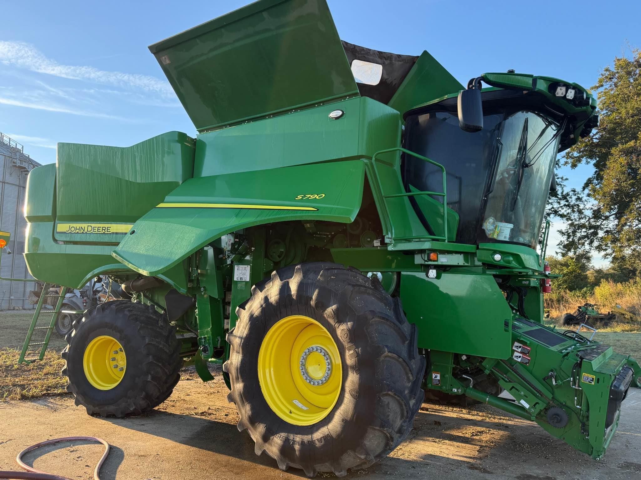 2024 John Deere S790 Equipment Image0