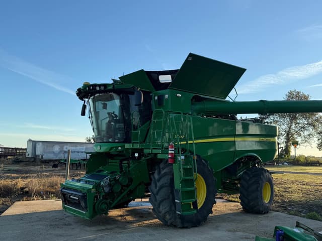 Image of John Deere S790 equipment image 4