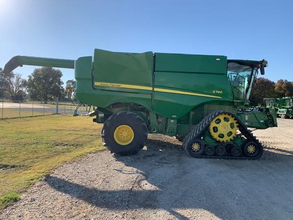 Image of John Deere S790 equipment image 4