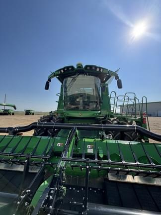 Image of John Deere S790 equipment image 2