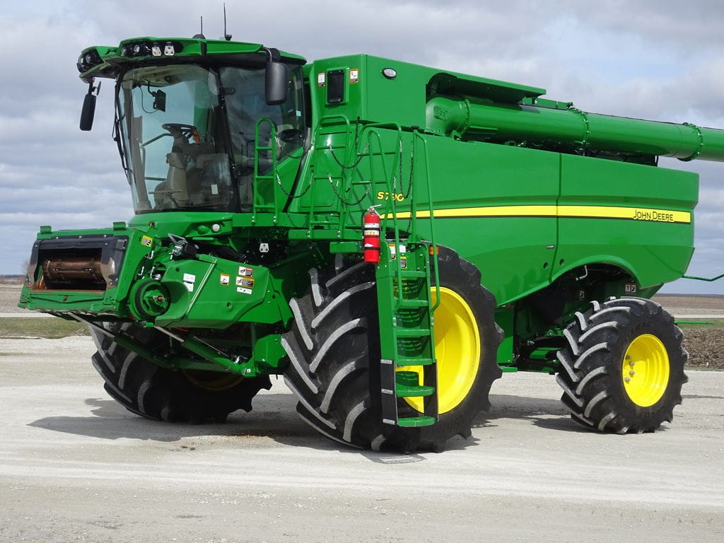 2024 John Deere S790 Equipment Image0