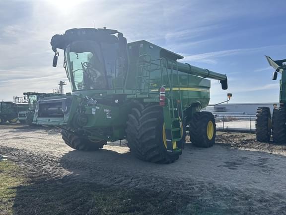 Image of John Deere S790 Primary image