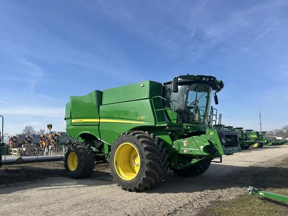 Image of John Deere S790 equipment image 2