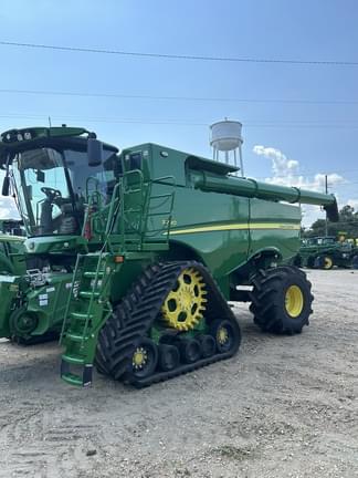 Image of John Deere S790 equipment image 4