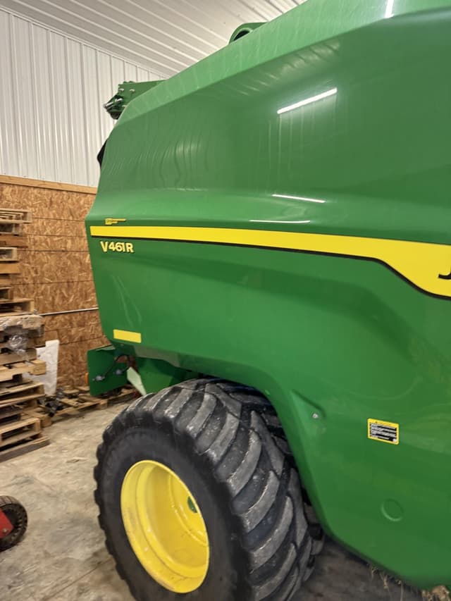 Image of John Deere V461R equipment image 3