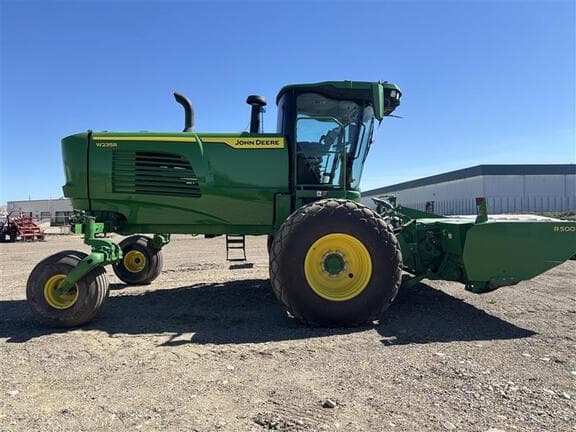 Image of John Deere W235 equipment image 3