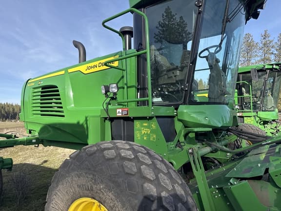 Image of John Deere W235M equipment image 3