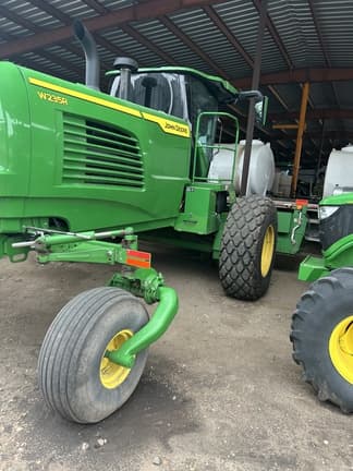 Image of John Deere W235R equipment image 2
