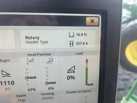 Image of John Deere W235R equipment image 4