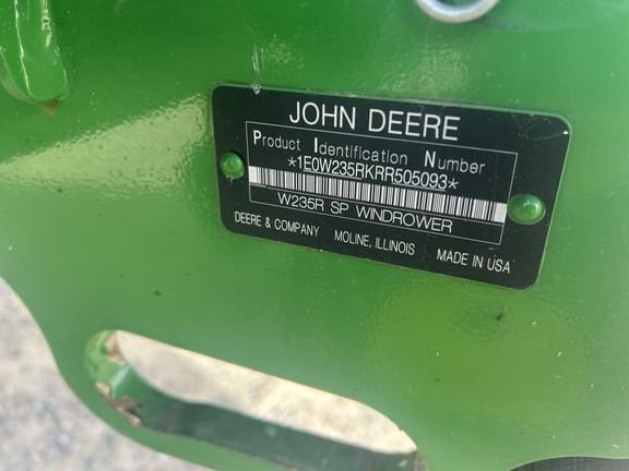Image of John Deere W235R equipment image 2