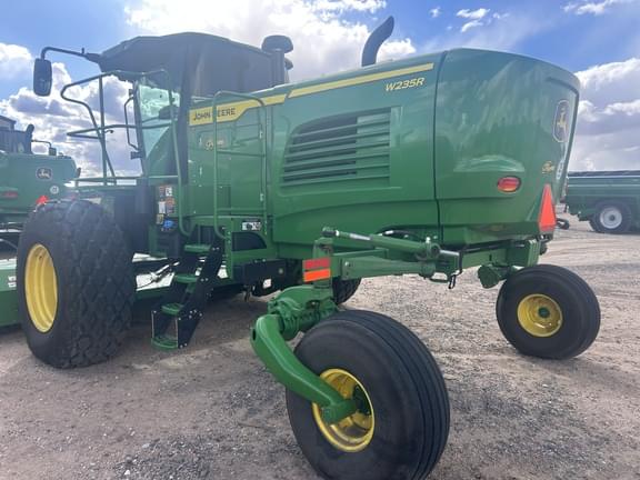 Image of John Deere W235R equipment image 1