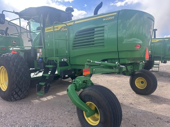 Image of John Deere W235R equipment image 1