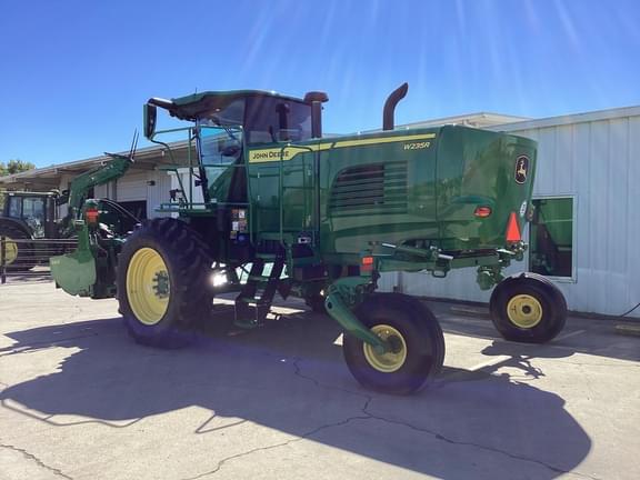 Image of John Deere W235R equipment image 2
