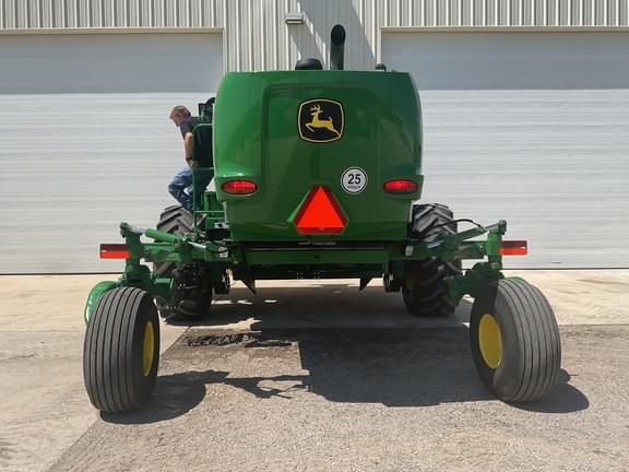 Image of John Deere W235R equipment image 4
