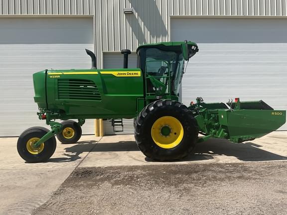 Image of John Deere W235R equipment image 2