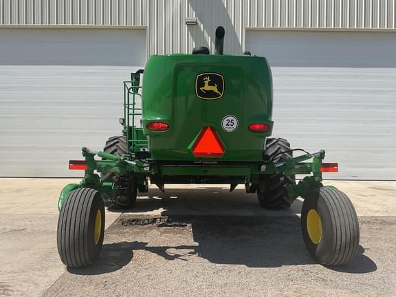 Image of John Deere W235R equipment image 3