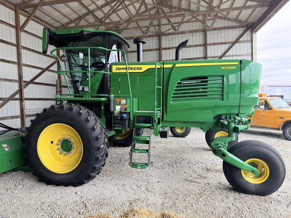 2024 John Deere W235R Equipment Image0