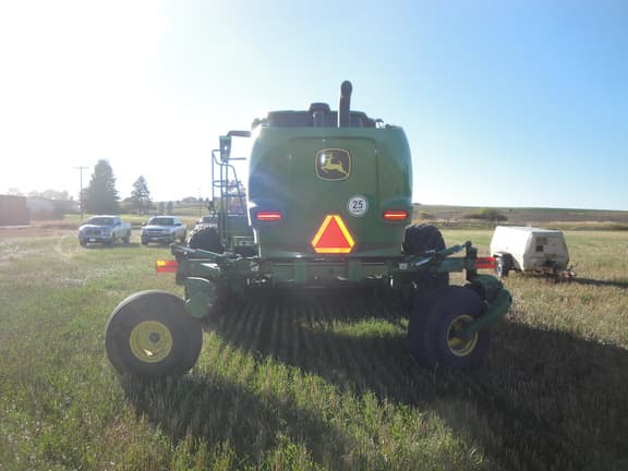 Image of John Deere W235R equipment image 3