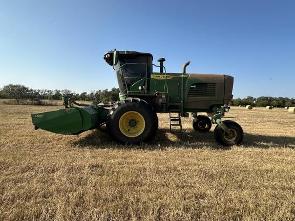 Image of John Deere W235R equipment image 2