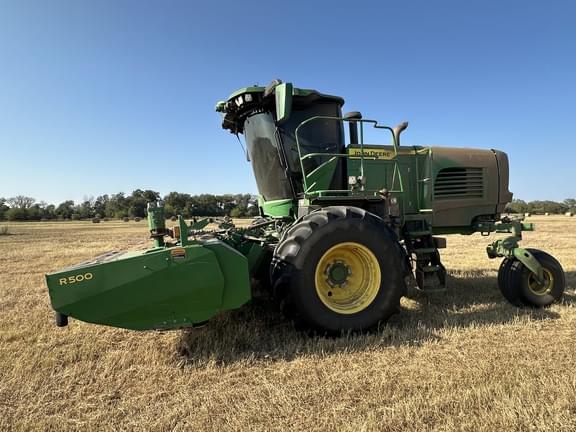 Image of John Deere W235R equipment image 4