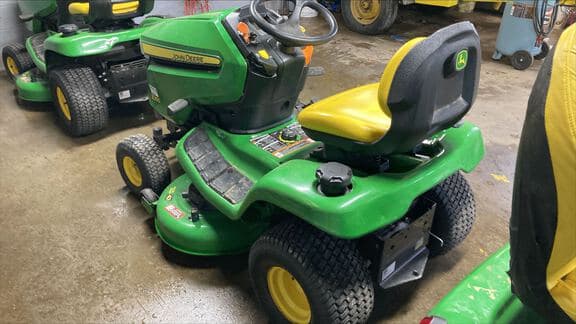 Image of John Deere X350 equipment image 3