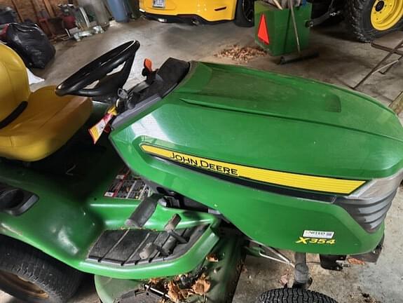 Image of John Deere X354 equipment image 2