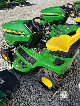 Image of John Deere X370 equipment image 3