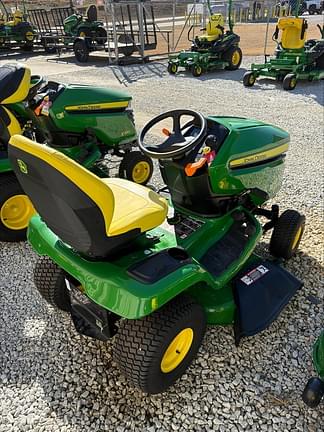 Image of John Deere X370 equipment image 4