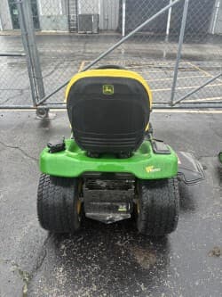 Image of John Deere X380 equipment image 2