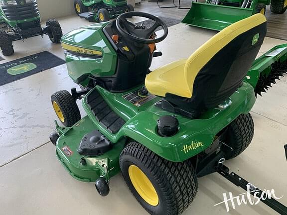 Image of John Deere X380 equipment image 3