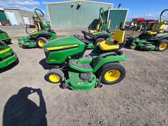 Image of John Deere X570 equipment image 1