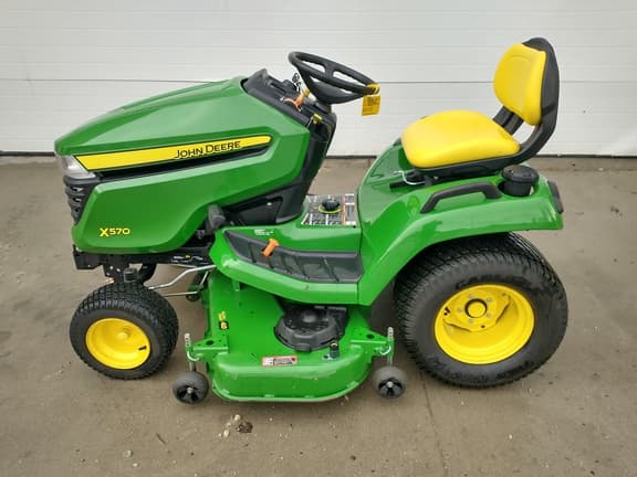 Image of John Deere X570 equipment image 1