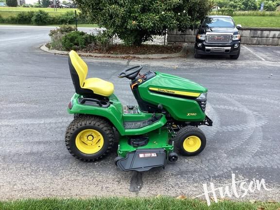 Image of John Deere X580 equipment image 2
