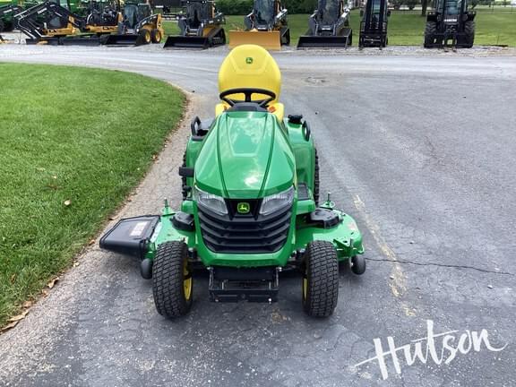 Image of John Deere X580 equipment image 3