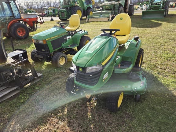 Image of John Deere X590 equipment image 1