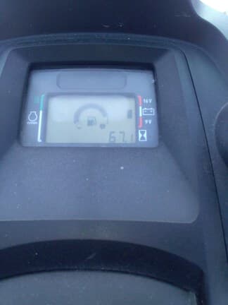 Image of John Deere X590 equipment image 4