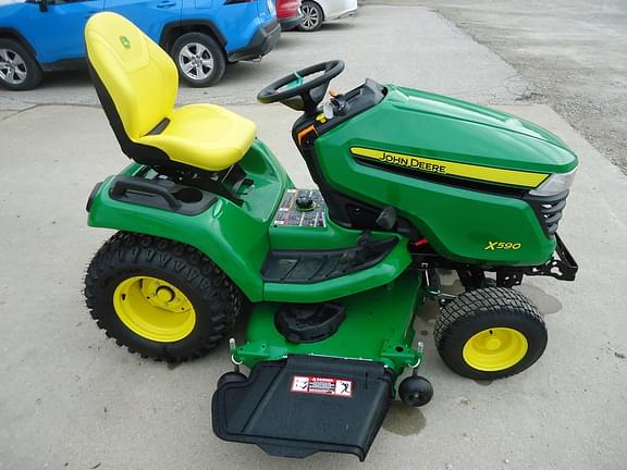 Image of John Deere X590 equipment image 2