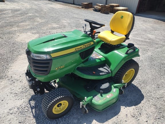 2024 John Deere X730 Equipment Image0