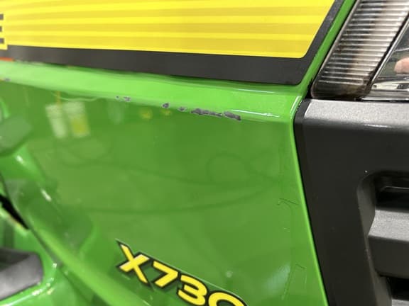 Image of John Deere X730 equipment image 4