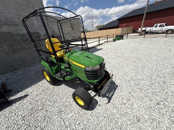 Image of John Deere X730 equipment image 3