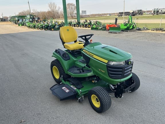Image of John Deere X730 equipment image 1