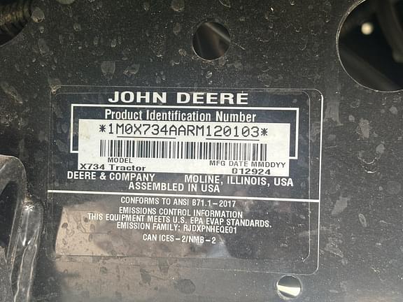 Image of John Deere X734 equipment image 4