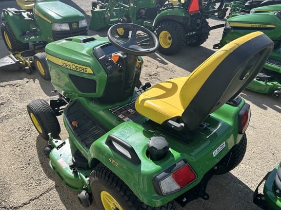 Image of John Deere X734 equipment image 2