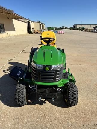 Image of John Deere X738 equipment image 1